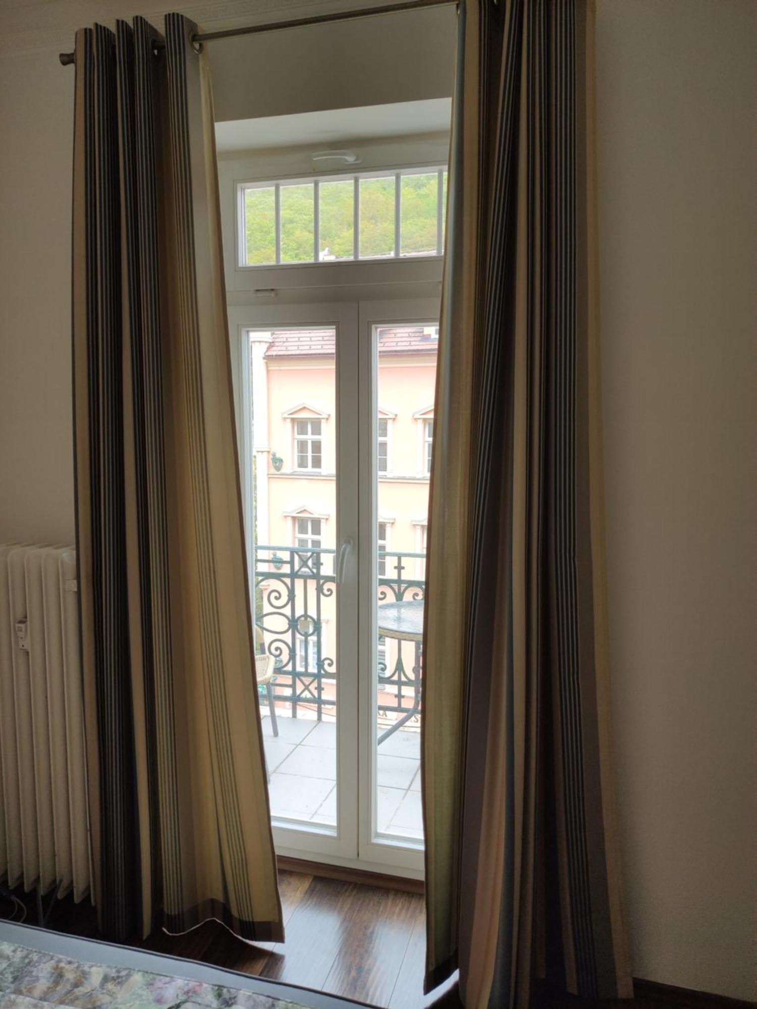 Apartman 63M2 S Balkonem V Lazenskem Centru Karlovy Vary Dış mekan fotoğraf